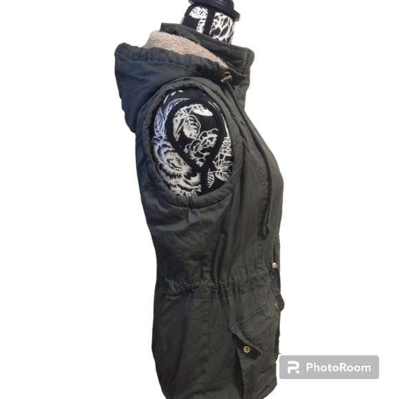 Snobbish Anorak Hooded Faux Fur Lined Vest - Picture 5 of 8